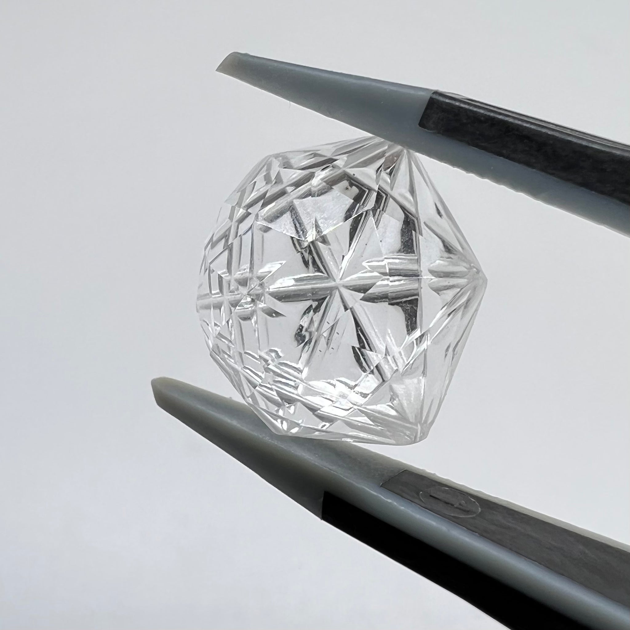 カービング］クリスタル・水晶 – 株式会社WJ.Gems